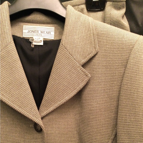 Beige/black Jones New York suit w skirt and pants (NWT), 12P-14P - Picture 1 of 9